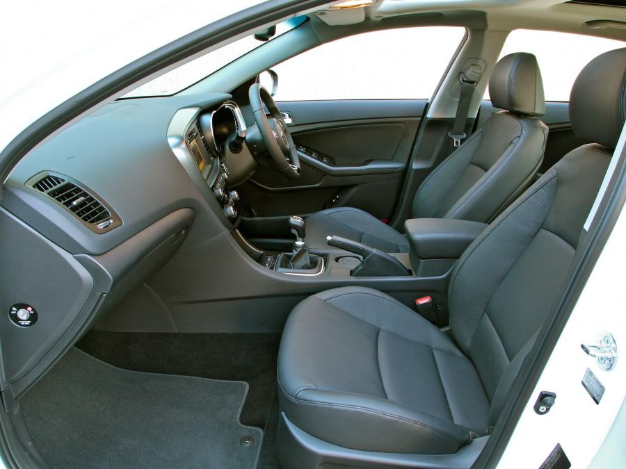  Kia Optima EcoDynamics 2014 года  (UK) (фото 13 из 22)